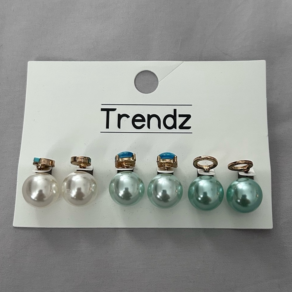 Pearl earrings
